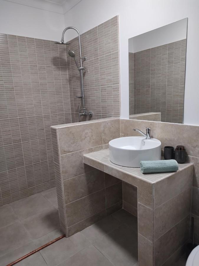 Central Apartment With 2 Bedrooms And 2 Bathrooms Oradea Exterior foto